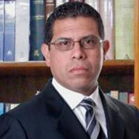 César Azabache Caracciolo