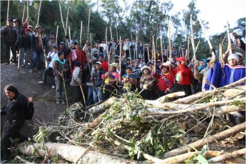 Radios rojas en avanzada contra Cañariaco