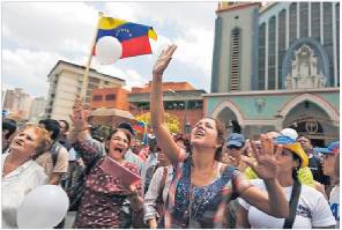 No existen caminos fáciles hacia la democracia