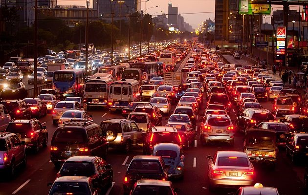 El tráfico de Lima: un gran problema y ninguna solución | Lampadia - Antorcha informativa