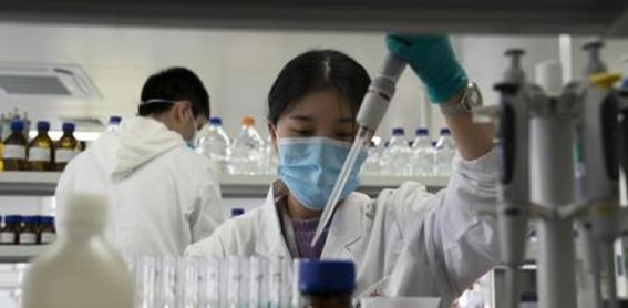 China admite que sus vacunas tienen una efectividad baja