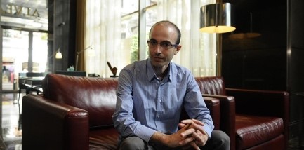 Harari, un historiador ante el coronavirus: “Estamos presenciando experimentos en millones de personas”