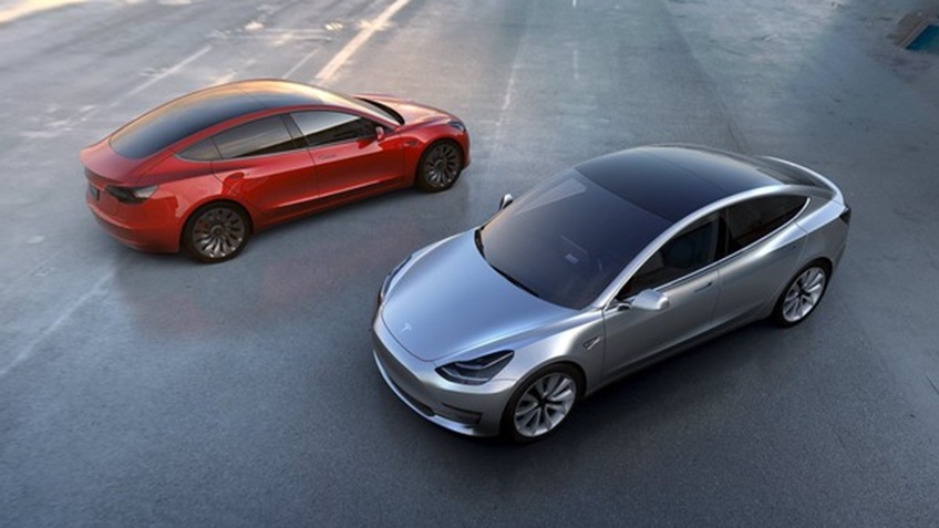 Tesla también innova en el mundo del automóvil