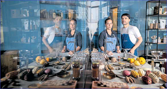 Gasma - La creación de un postre al plato en un restaurante de alto valor  gastronómico supone uno de los mayores retos para el pastry chef. Y es que  además de tener