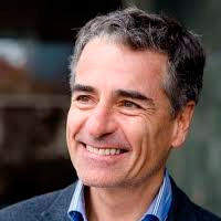 “La principal carencia de este país no es económica, es política”